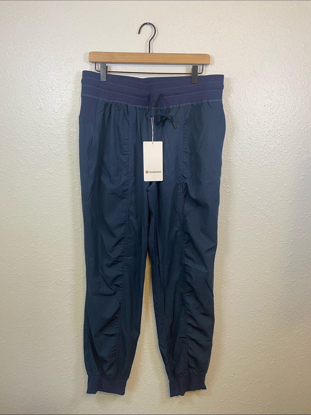 Lululemon Navy Blue Dance Studio Mid-Rise Joggers Size XL NEW